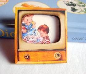 Birthday Party Boy And Girl With Cake - Television TV 3D Dimensional Pin Badge Brooch - Lg Chipboard Paper And Wood Decoupage Collage - Orange Blue Pink Polka Dots
